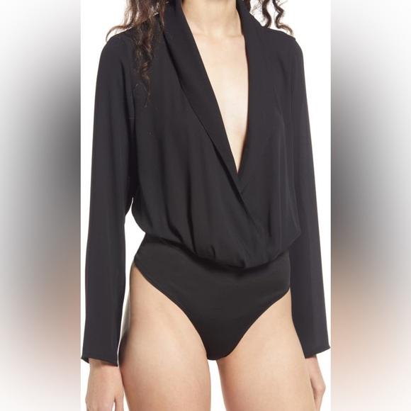 Nordstrom Open Edit Wrap Bodysuit size Medium in Red Bloom - Picture 11 of 11